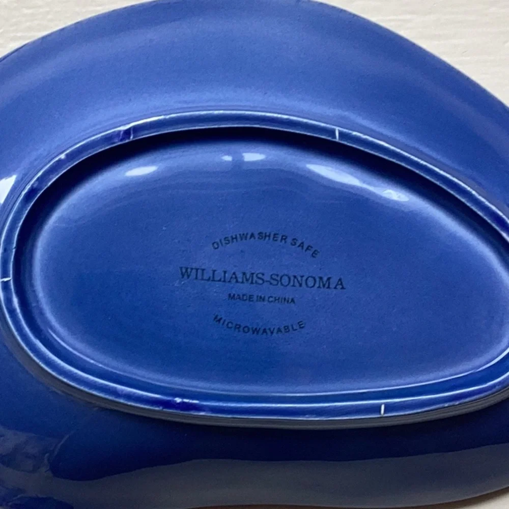 Williams Sonoma Deep Blue Ceramic 5” x 8” Shell Dish